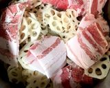豚バラ肉と蓮根のピリ辛煮作り方3写真