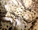 豚バラ肉と蓮根のピリ辛煮作り方4写真