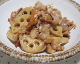 レンコンと豚こまの甘辛炒め♪サクサク食感作り方6写真