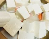 根菜の上にエノキたっぷりの●鶏＆豆腐鍋作り方2写真