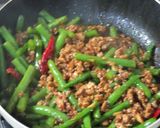 おとな向け☆挽き肉といんげんのピリ辛炒め作り方10写真