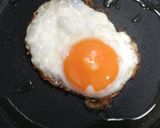おやつや朝食に♪カンタン揚げ焼き目玉焼き作り方4写真