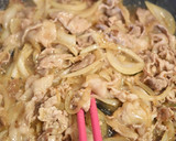 豚こま切れ肉と新玉ねぎの粒マスタード炒め作り方3写真