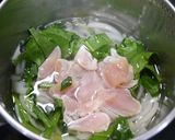 簡単！やせるお味噌汁☆ささみホウレン草作り方3写真