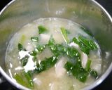 簡単！やせるお味噌汁☆ささみホウレン草作り方4写真