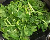 鶏肉と小松菜のピリ辛胡麻酢炒め作り方5写真