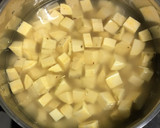 豚肉とさつま芋のハニーマスタード炒め作り方1写真