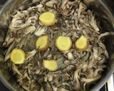 牛肉とごぼうと舞茸の刻み大葉入り味噌煮作り方5写真