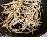 風味豊かな春の味☆山うどのきんぴら作り方3写真
