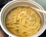 じゃがいもとしめじのミートペンネグラタン作り方1写真