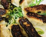 レトルト餃子のネギたくさんの酒蒸し仕上げ作り方4写真