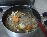 鶏肉としいたけとしらたきの煮物作り方4写真