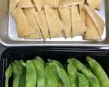 春に〜砂糖えんどうと油揚げの煮物はいかが作り方1写真