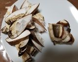 キノコと野菜の油炒め・チーズ、ソース味作り方1写真