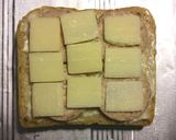 フルーツ、チーズ、ソーセージのトースト作り方1写真