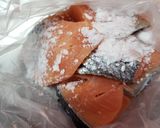 おかわり確定！サケのトマト油淋鶏風作り方3写真