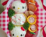 キャラ弁☆真ん丸おにぎりのキティちゃん作り方3写真