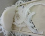 新玉ねぎときゅうりの胡麻マヨ作り方3写真