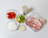豚厚切り肉の重ね蒸し焼き♬作り方1写真