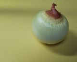 簡単！逆から切る玉ねぎのみじん切り作り方1写真