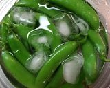 スナップえんどうとエビのチリマヨからめ作り方3写真