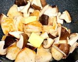超簡単♡鶏胸肉としいたけのバター醤油炒め作り方5写真