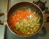 春キャベツと野菜たっぷりの牛肉スープ作り方4写真