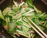 小松菜と細切れ肉の卵炒め♡簡単作り方3写真