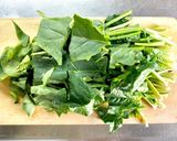 旬おかず 生わかめxほうれん草の炒めもの作り方1写真