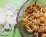 朝昼夕♪なめこ玉ねぎワカメの具沢山な豚汁作り方2写真