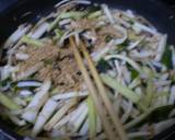 大根の皮ともやしとワカメとツナのキンピラ作り方5写真