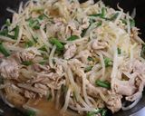 塩麹豚肉・レンジもやし・玉ねぎの炒め物作り方9写真