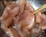 柔らか鶏の胸肉とジャガイモの甜麺醤炒め♡作り方1写真