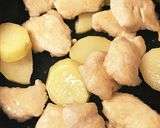 柔らか鶏の胸肉とジャガイモの甜麺醤炒め♡作り方9写真