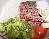 おからパウダー入り♡ヘルシーハンバーグ作り方1写真