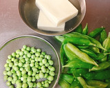 えんどう豆と高野豆腐のとろとろ卵とじ作り方1写真