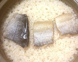 新巻鮭で炊き込みご飯 簡単です作り方3写真