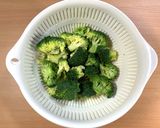 コク塩ブロッコリーのオリーブオイル炒め＊作り方4写真