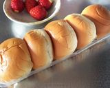 春限定！あんパンにいちご(時々ホイップ)作り方1写真