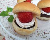 春限定！あんパンにいちご(時々ホイップ)作り方4写真