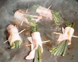 簡単♪美味しい♪蕨のベーコン巻き♪作り方2写真
