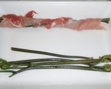 簡単♪美味しい♪蕨の豚肉巻き♪作り方1写真