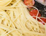 トマト&ベーコンのアーリオオーリオパスタ作り方3写真