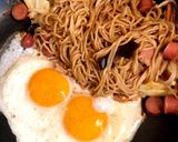 単身者用簡単に出来る目玉焼き付き焼きそば作り方6写真