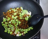 枝豆と鶏ひき肉の中華風高菜炒め作り方2写真