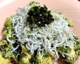 韓国海苔入り！アボマヨしらす丼作り方3写真
