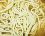 豚骨味噌味の寄せ鍋の〆=ラーメン&餃子作り方1写真