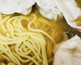 豚骨味噌味の寄せ鍋の〆=ラーメン&餃子作り方2写真