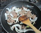 菜花と牛肉のオイスターソース炒め作り方4写真