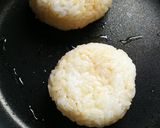 ごま油が効いてる!焼おにぎり作り方2写真
